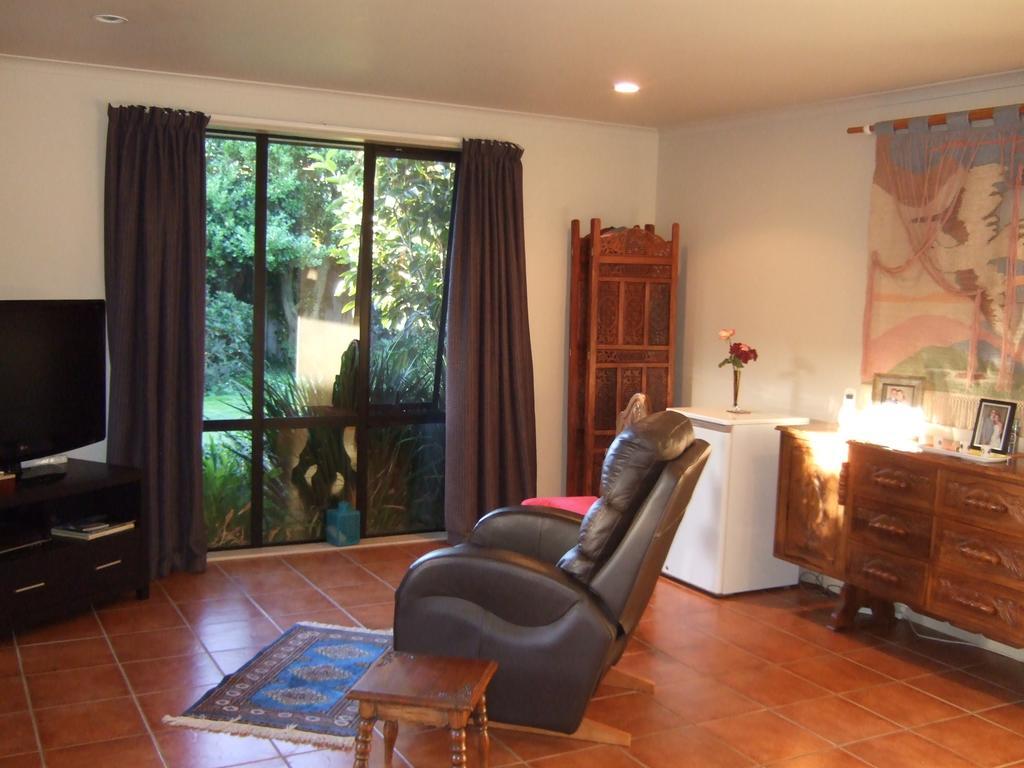 Jade Bed & Breakfast Blenheim Bagian luar foto